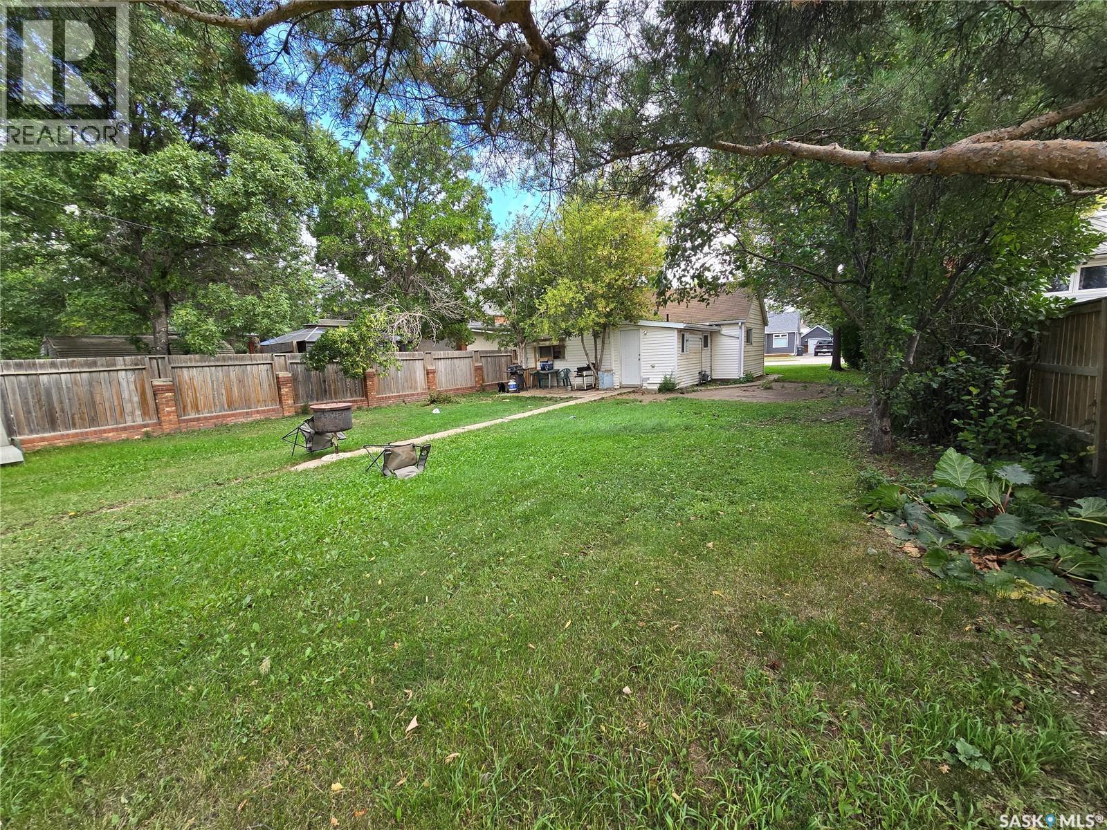415 Government Road, Weyburn, Saskatchewan  S4H 0P5 - Photo 13 - SK016403