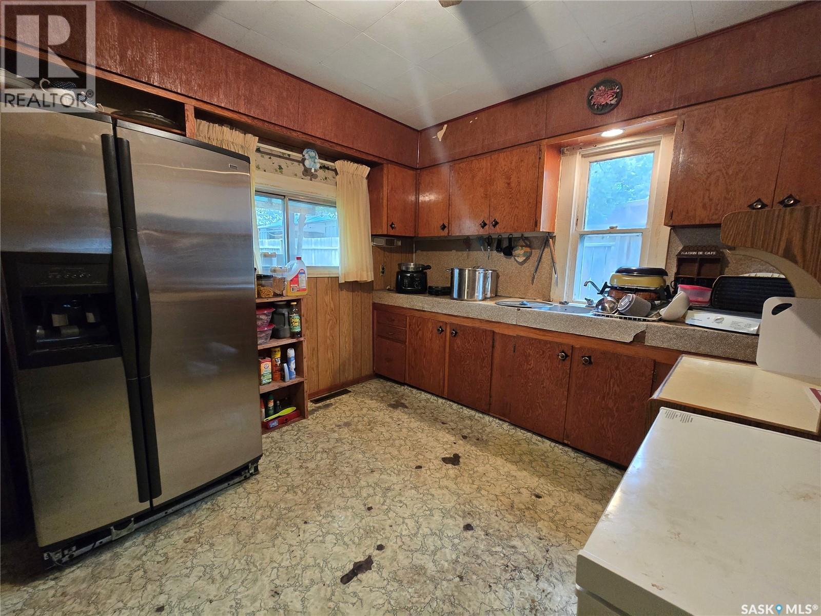 415 Government Road, Weyburn, Saskatchewan  S4H 0P5 - Photo 7 - SK016403