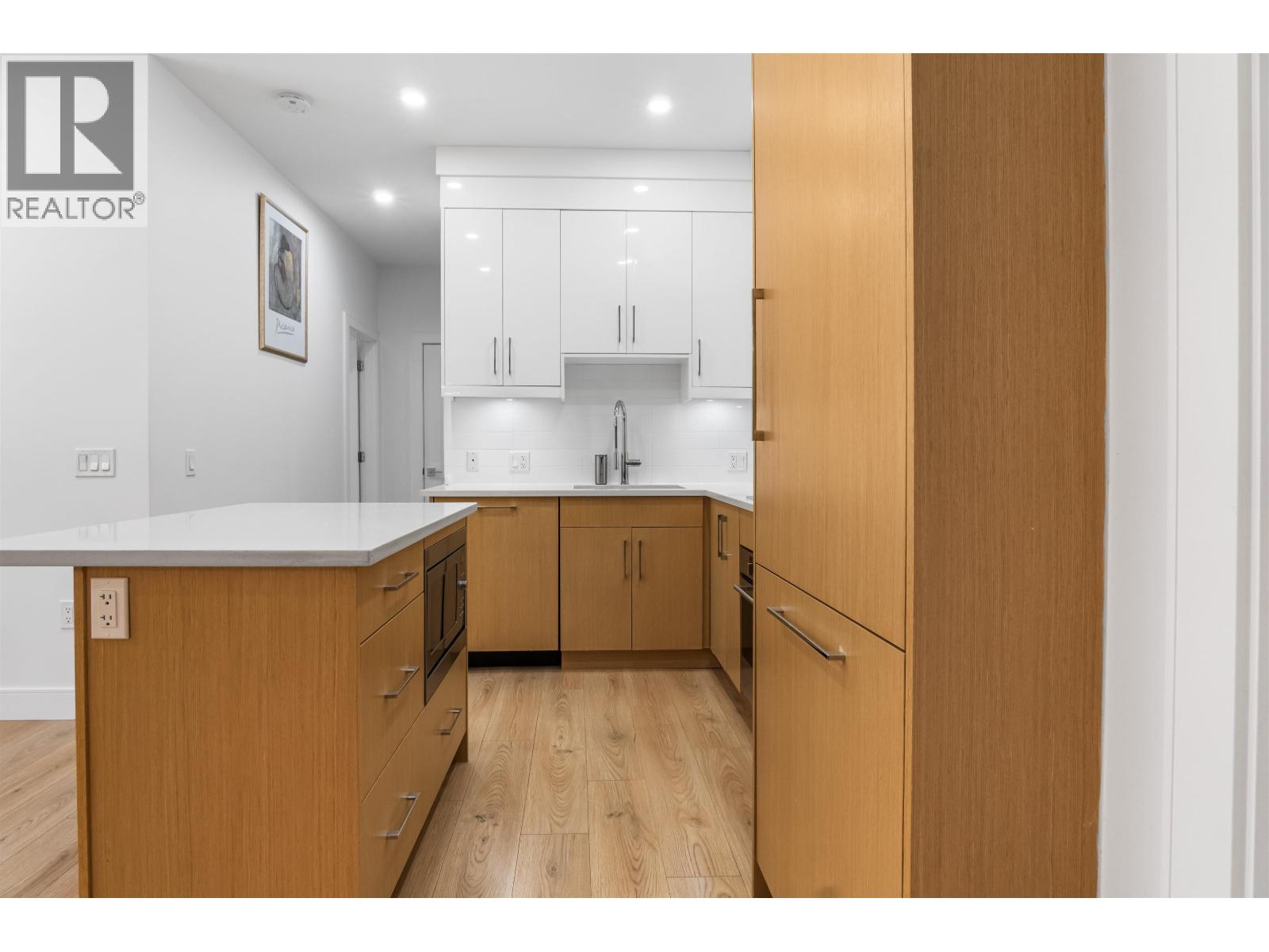 106 7131 17th Avenue, Burnaby, British Columbia  V3N 1K8 - Photo 6 - R3038630