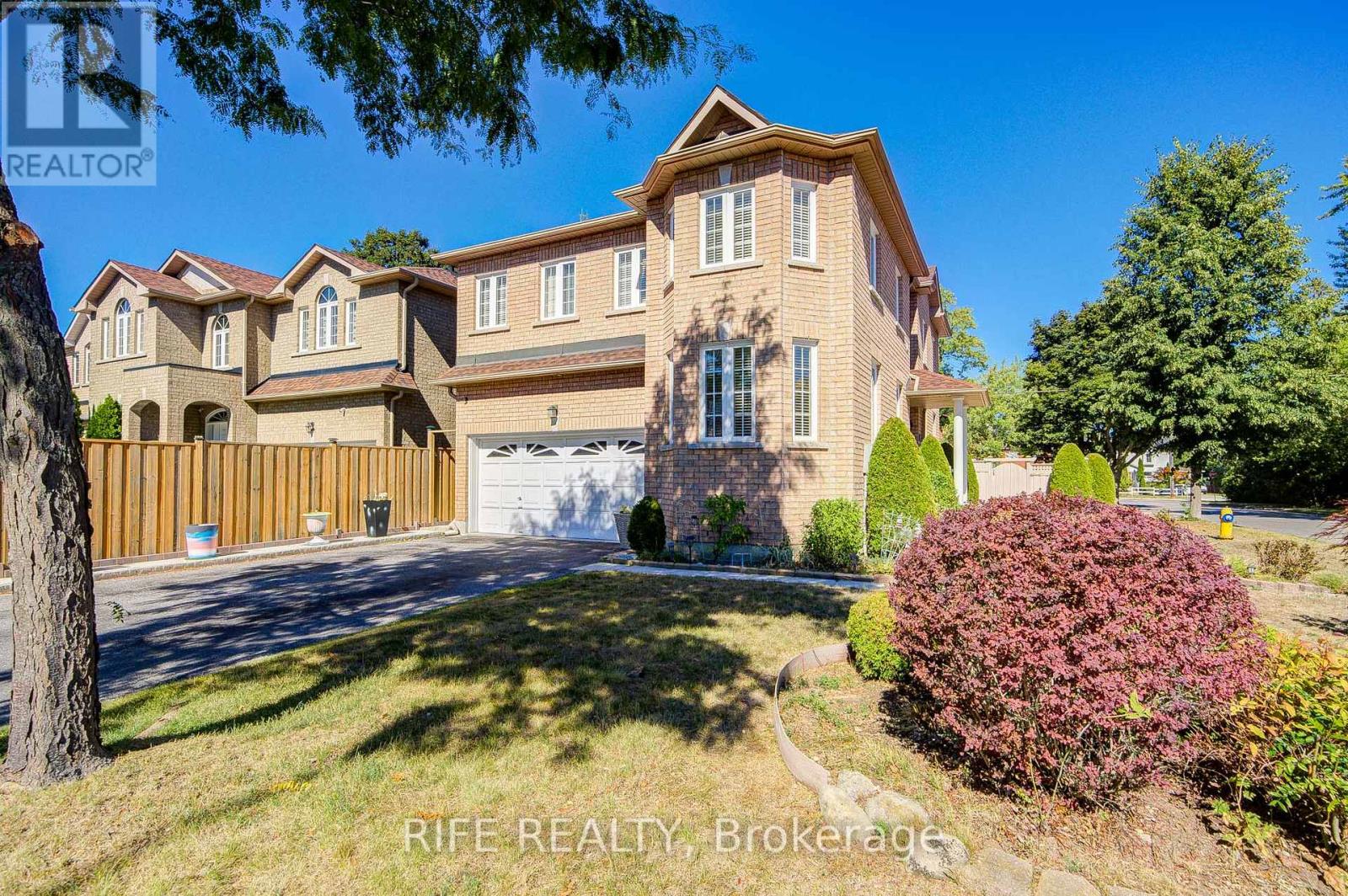 Property at 106 CRAGGVIEW DRIVE image 3