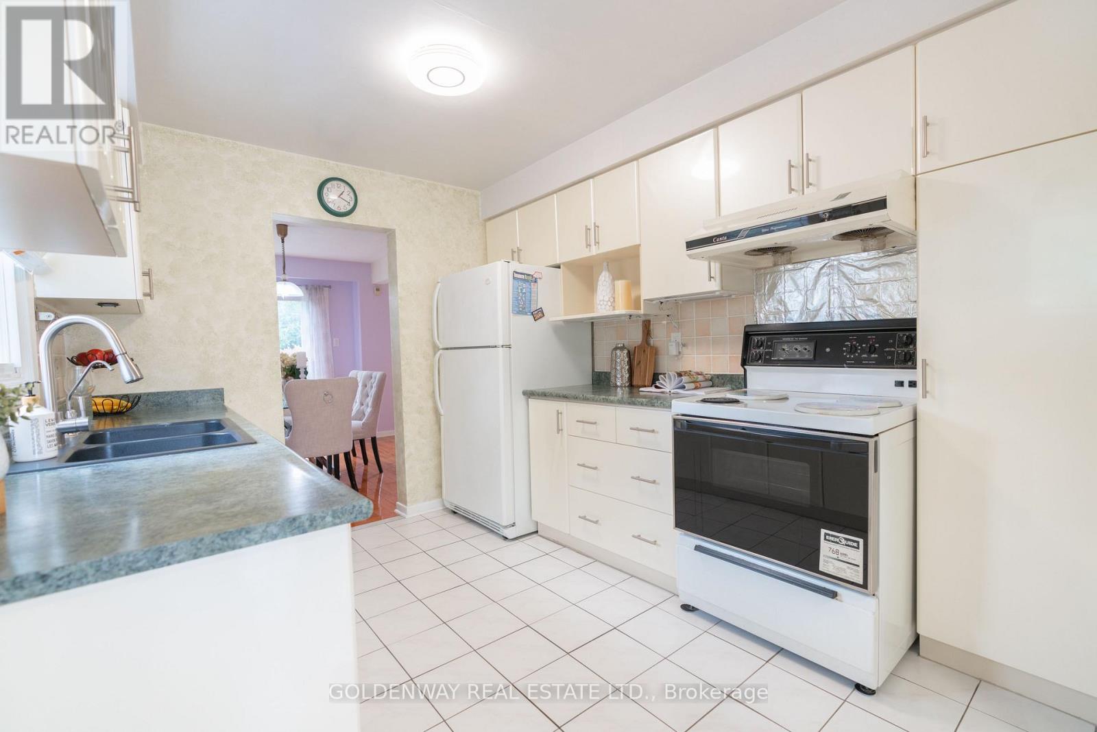 Property at 126 HAVEN HILL SQUARE image 5
