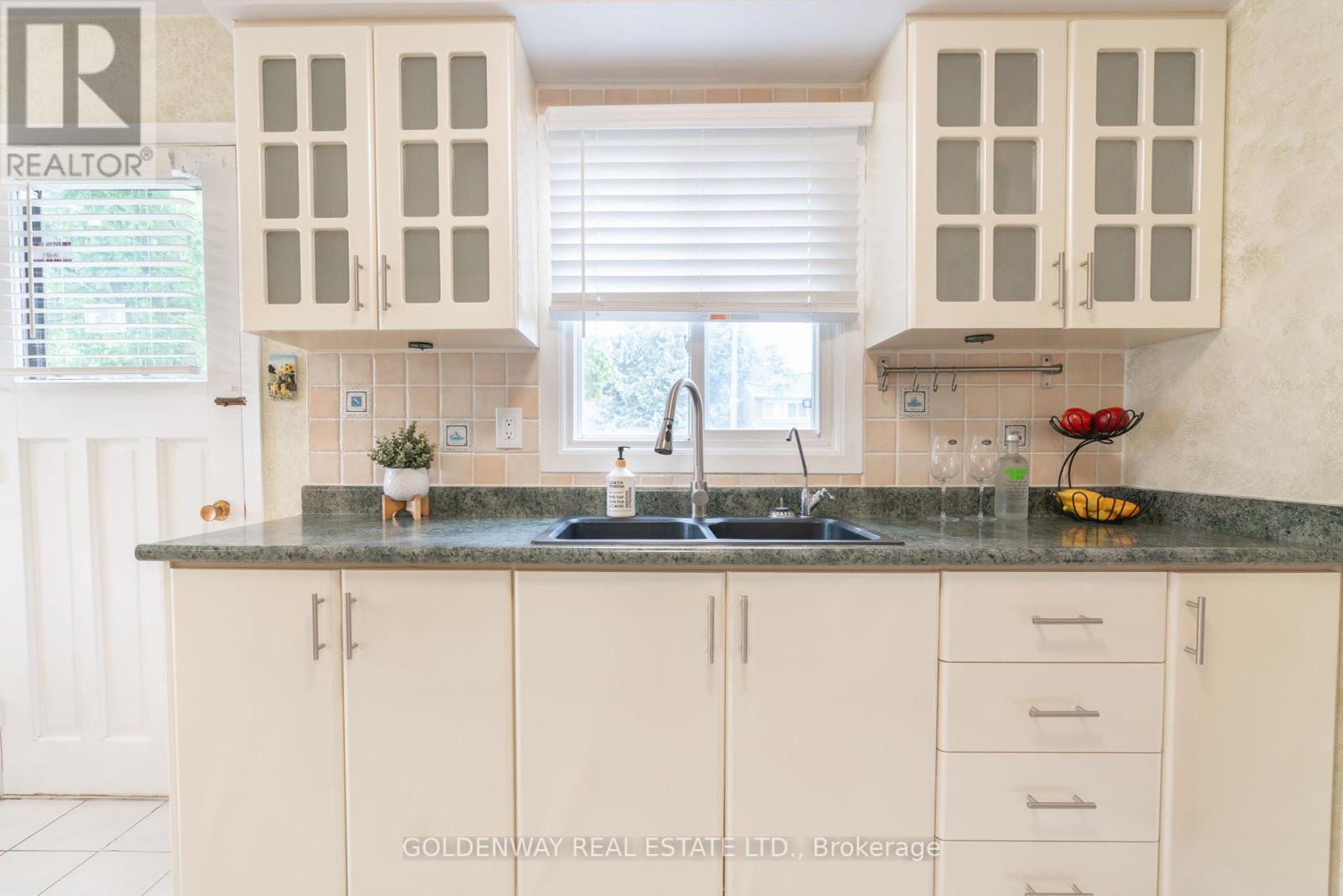 126 Haven Hill Square, Toronto, Ontario  M1V 1M5 - Photo 6 - E12359444