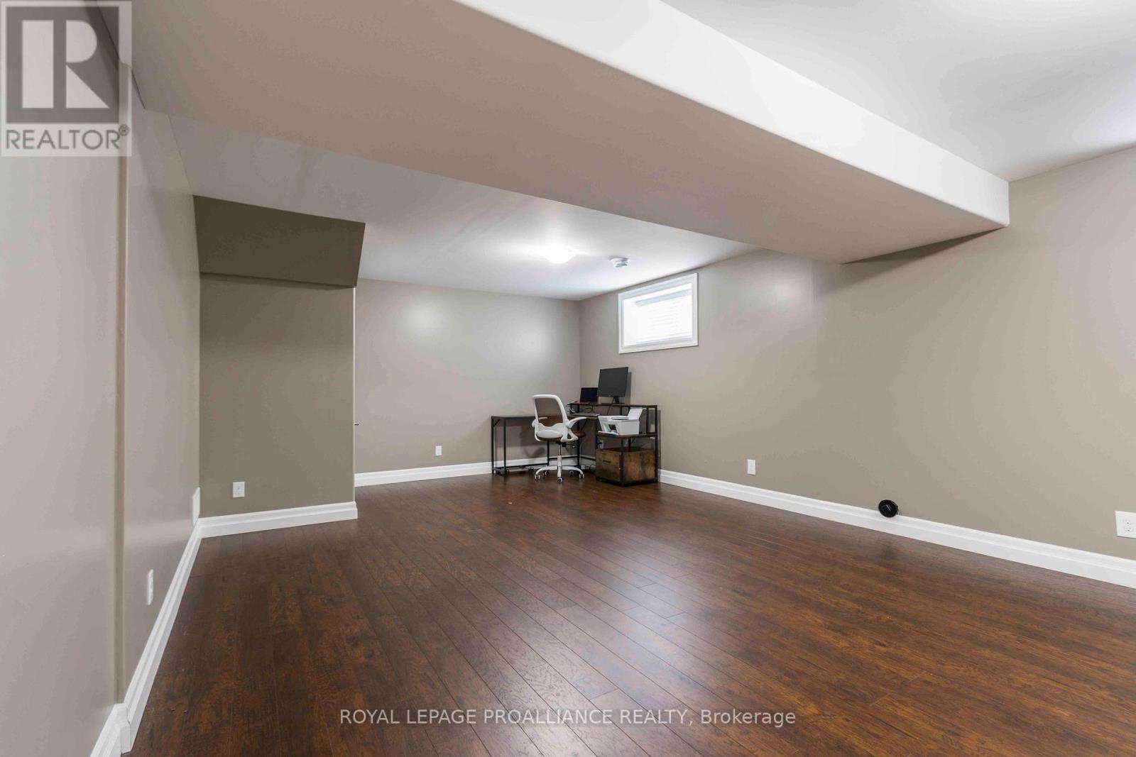 32 Aspen Drive, Quinte West, Ontario  K8V 0E2 - Photo 16 - X12359548