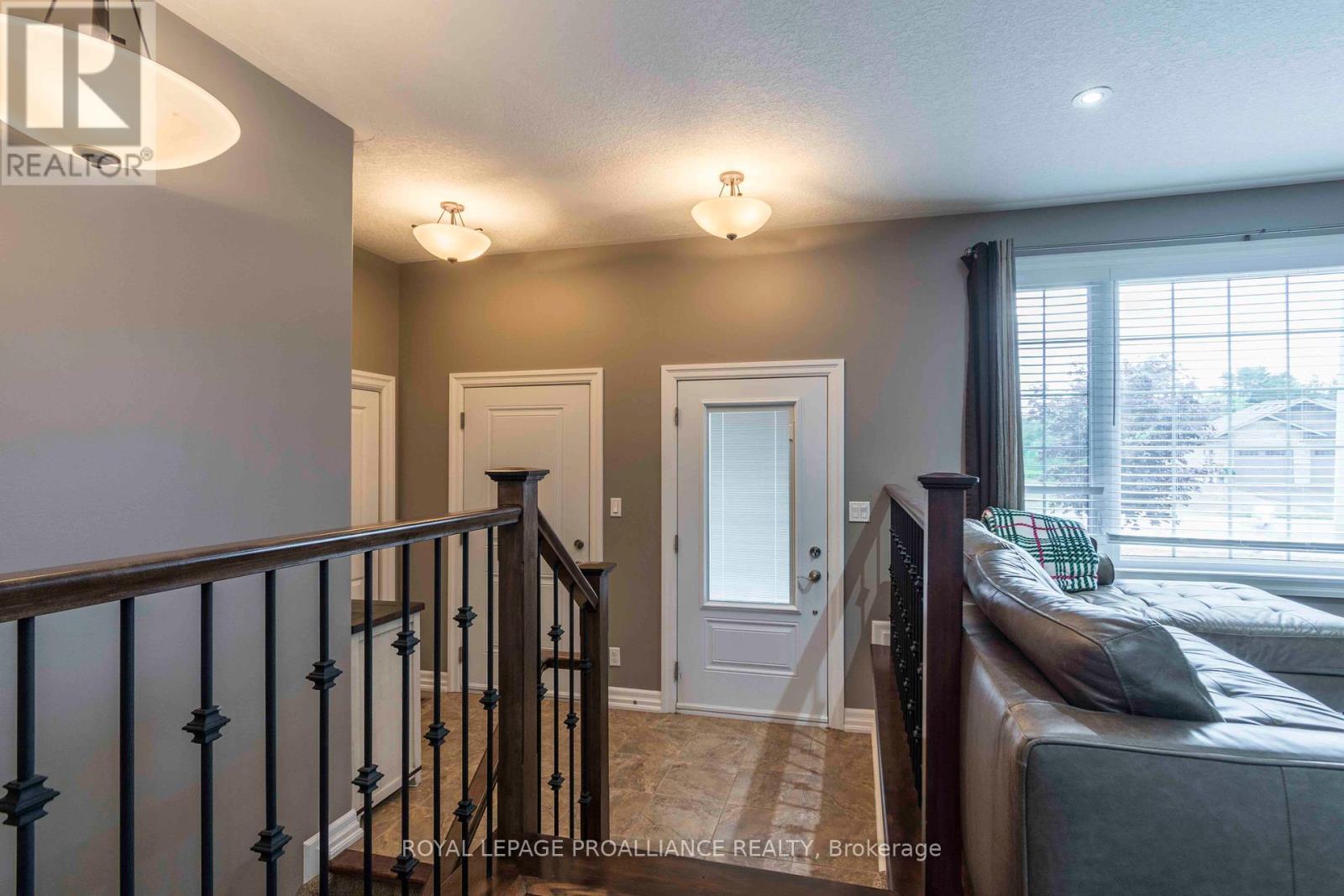 32 Aspen Drive, Quinte West, Ontario  K8V 0E2 - Photo 3 - X12359548