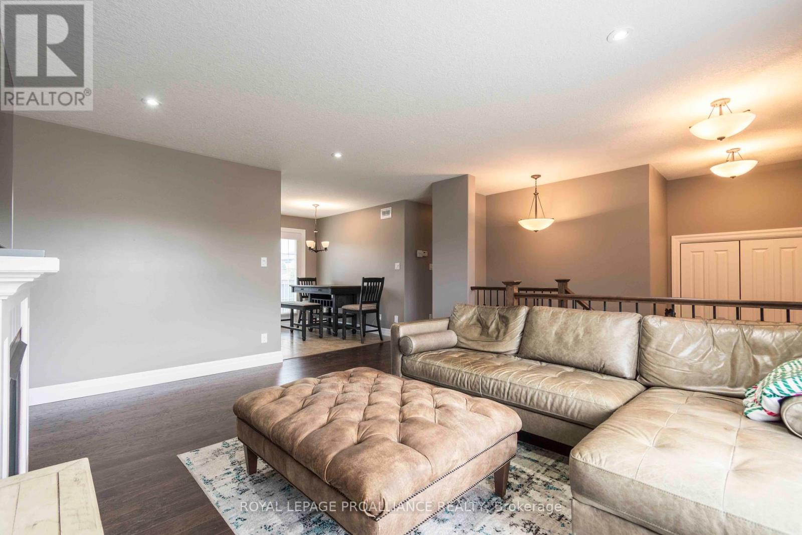 32 Aspen Drive, Quinte West, Ontario  K8V 0E2 - Photo 6 - X12359548