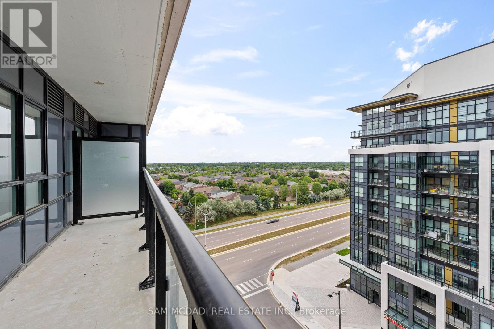 819 - 395 Dundas Street, Oakville, Ontario  L6M 4L9 - Photo 21 - W12355746