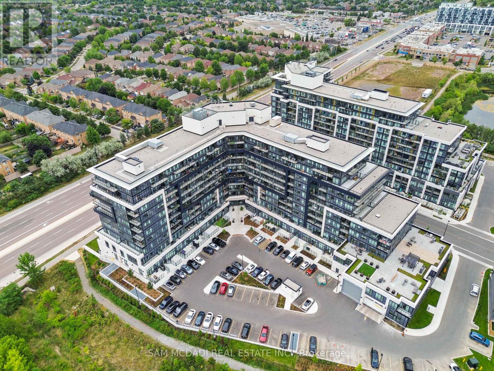 819 - 395 Dundas Street, Oakville, Ontario  L6M 4L9 - Photo 35 - W12355746