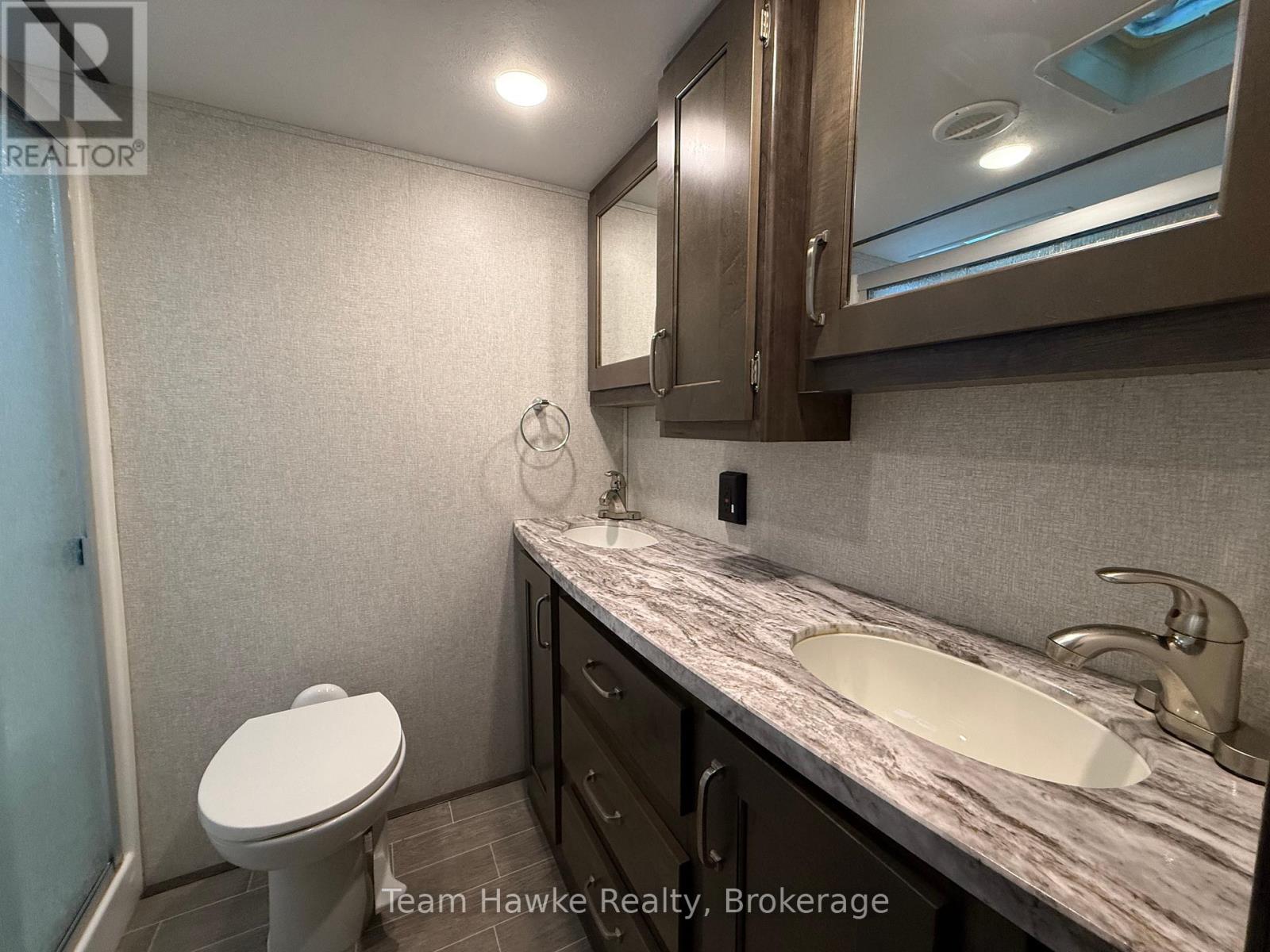104 - 2920 Old Penetanguishene Road, Springwater, Ontario  L0L 1P0 - Photo 14 - S12359522