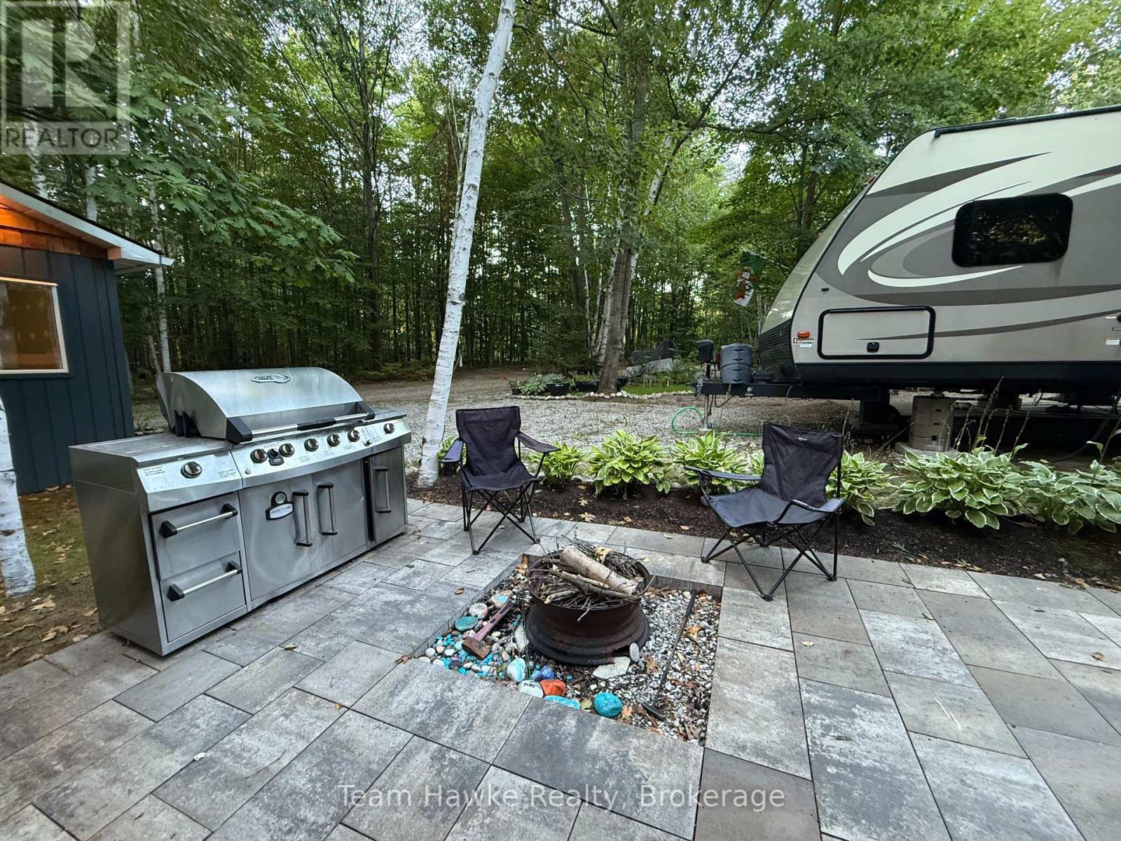 104 - 2920 Old Penetanguishene Road, Springwater, Ontario  L0L 1P0 - Photo 19 - S12359522
