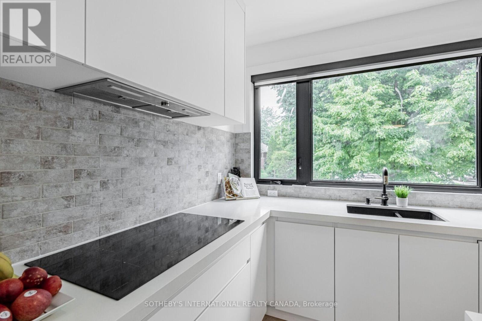 6 Twenty Fifth Street, Toronto, Ontario  M8V 3P3 - Photo 7 - W12359398