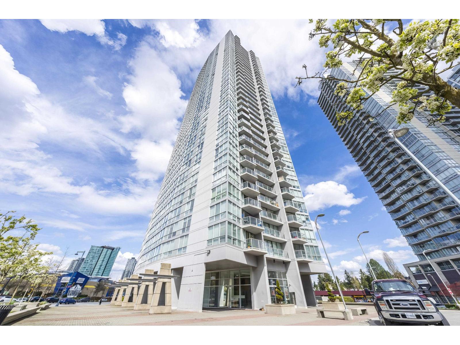 3010 13618 100 Avenue, Surrey, British Columbia  V3T 0A8 - Photo 3 - R3039671