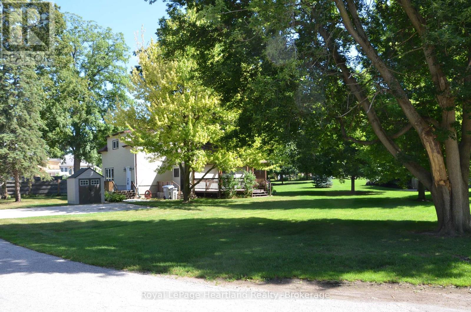 433 Albert Street, Huron East, Ontario  N0G 1H0 - Photo 26 - X12359549