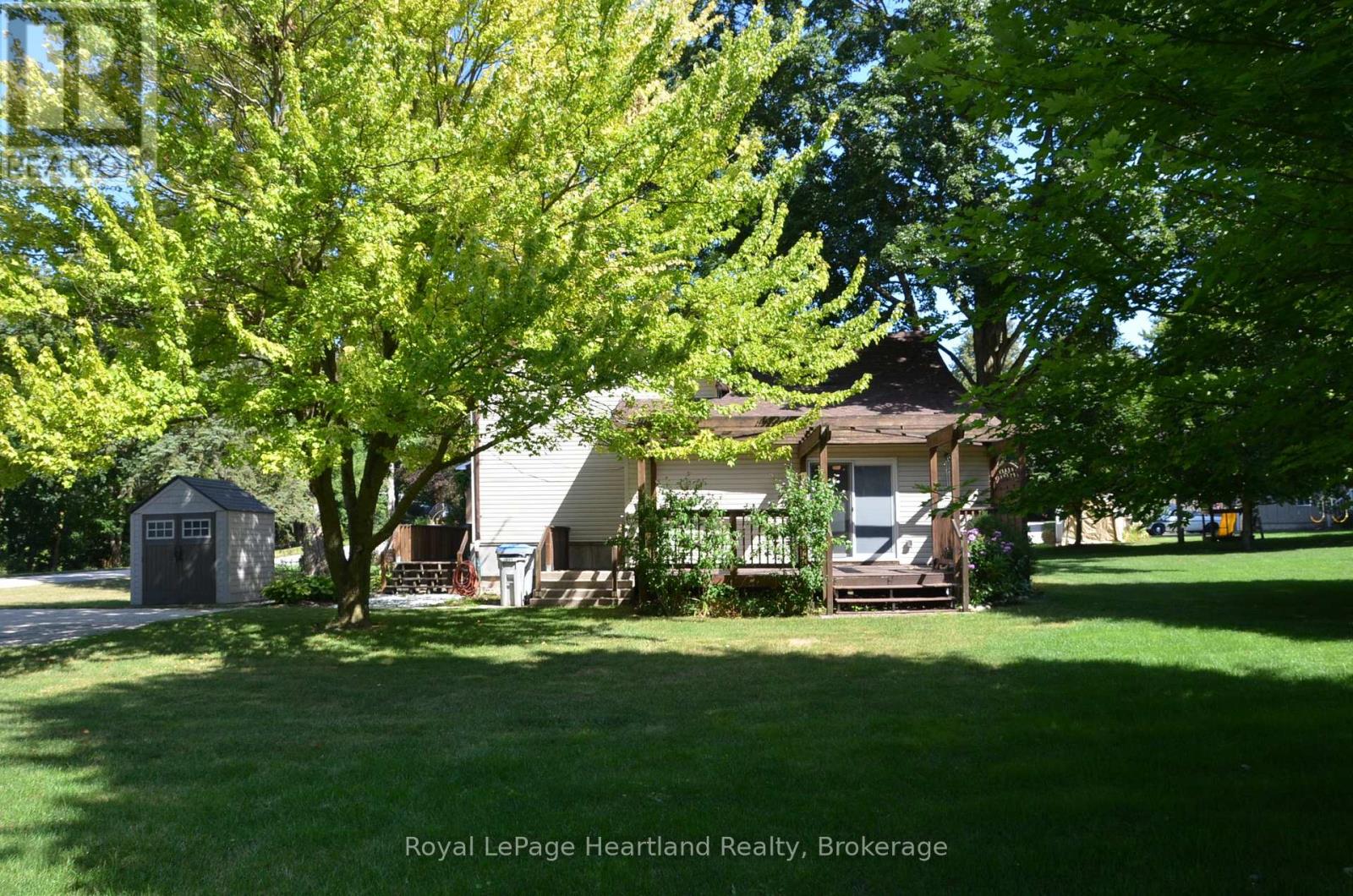 433 Albert Street, Huron East, Ontario  N0G 1H0 - Photo 28 - X12359549
