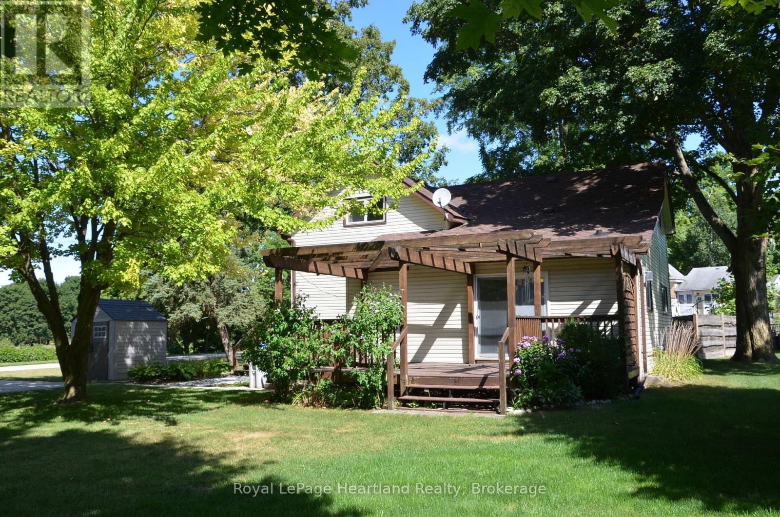 433 Albert Street, Huron East, Ontario  N0G 1H0 - Photo 29 - X12359549