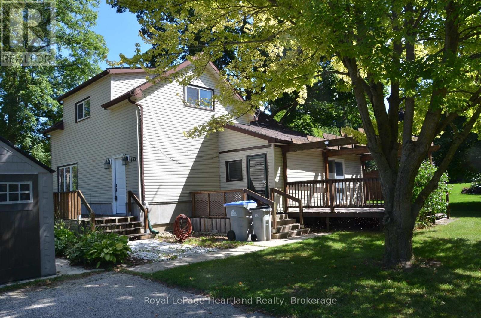 433 Albert Street, Huron East, Ontario  N0G 1H0 - Photo 31 - X12359549