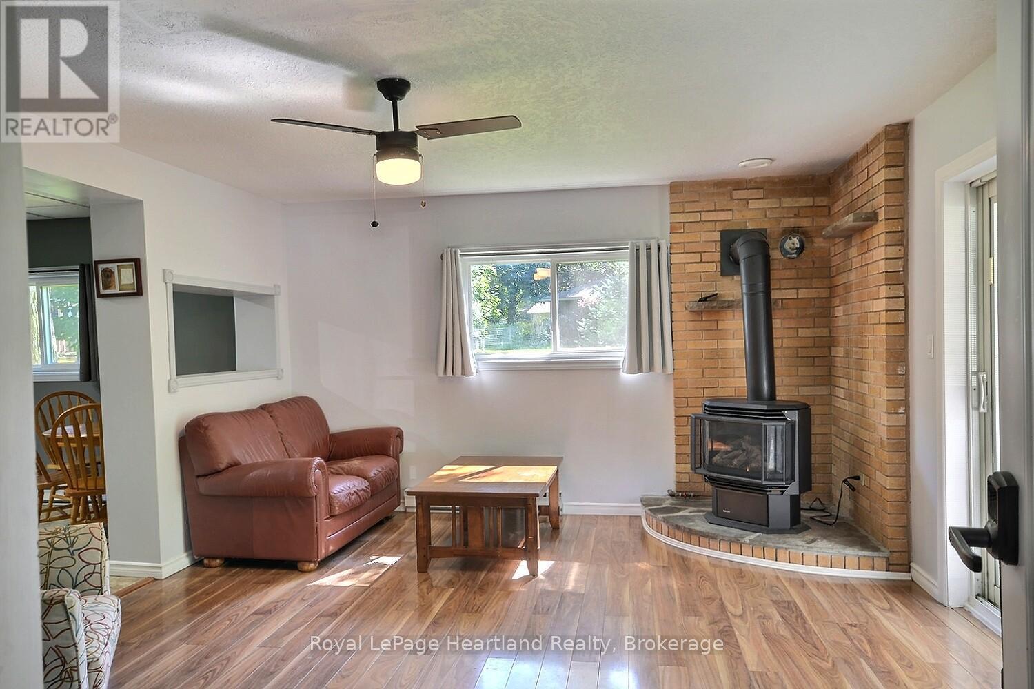 433 Albert Street, Huron East, Ontario  N0G 1H0 - Photo 5 - X12359549