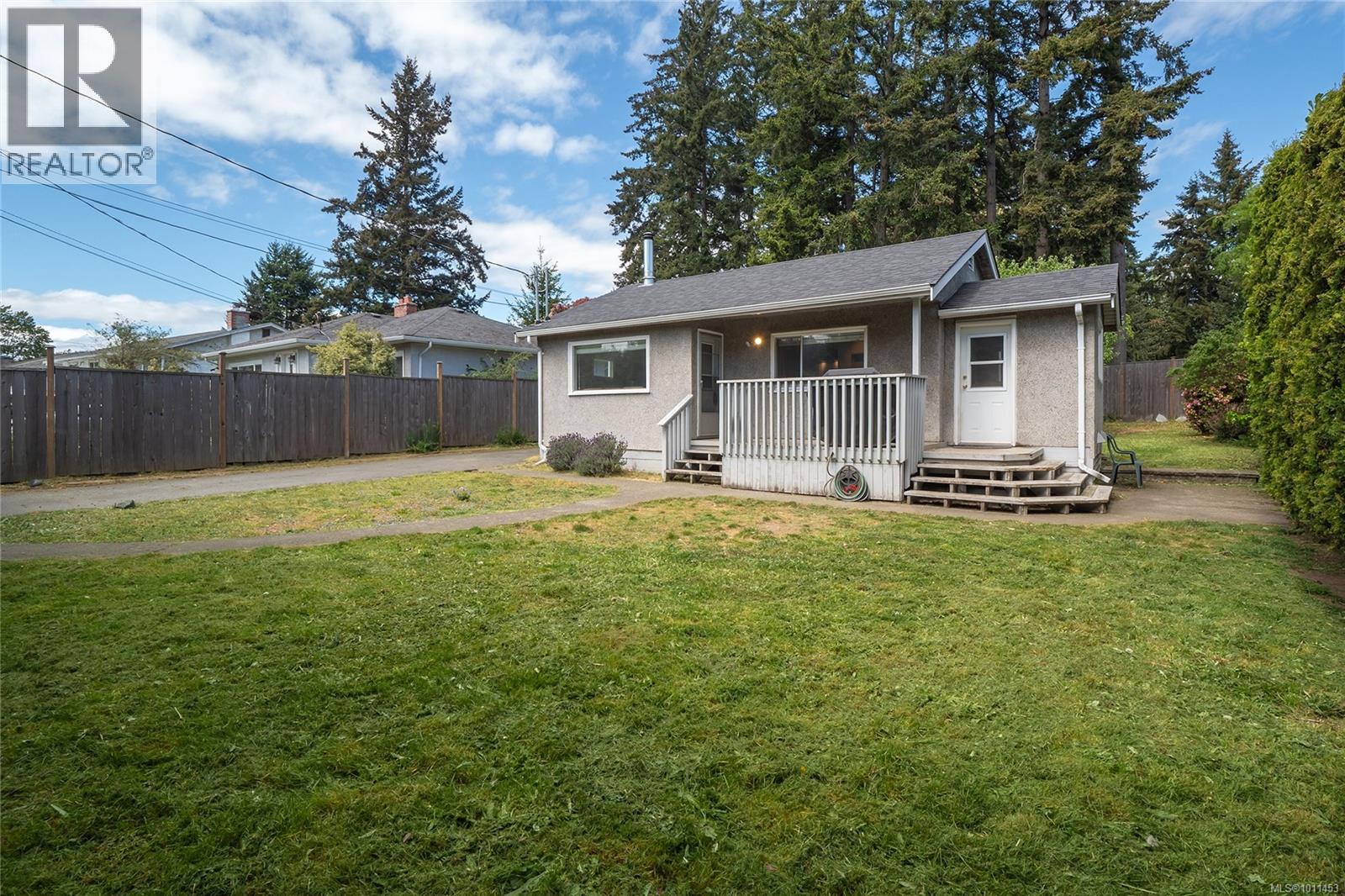 Property at 2628 Sooke Rd image 2