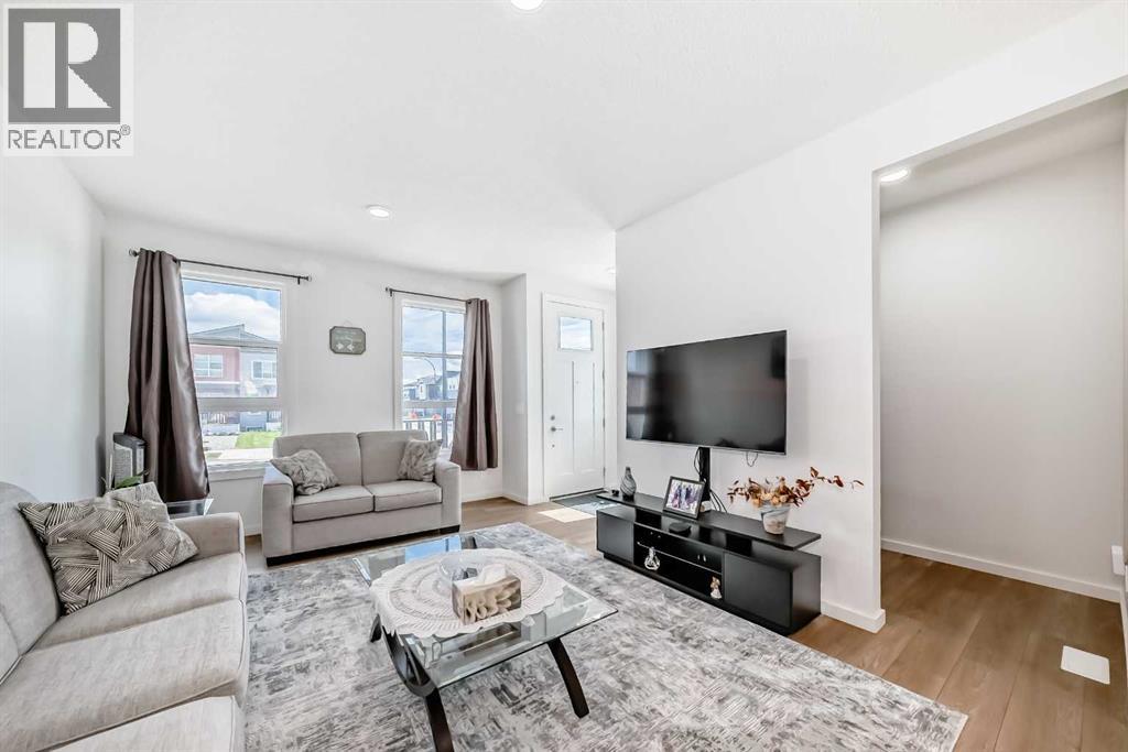 197 Belmont Drive Sw, Calgary, Alberta  T2X 5A1 - Photo 9 - A2250046