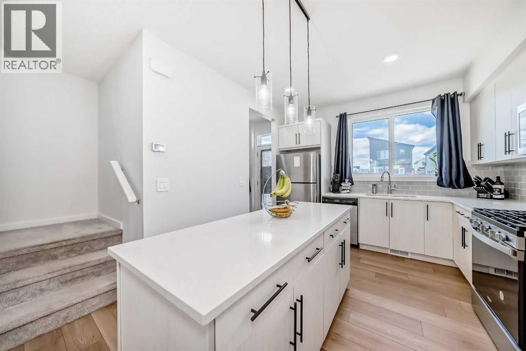 197 Belmont Drive Sw, Calgary, Alberta  T2X 5A1 - Photo 5 - A2250046