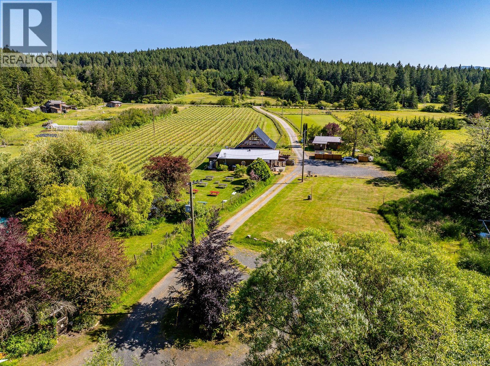 1885 Central Rd, Hornby Island, British Columbia  V0R 1Z0 - Photo 2 - 1011634