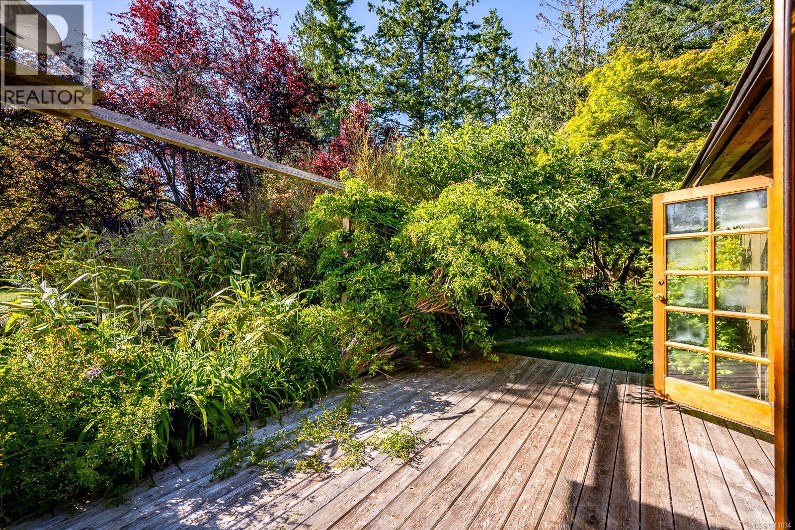 1885 Central Rd, Hornby Island, British Columbia  V0R 1Z0 - Photo 60 - 1011634