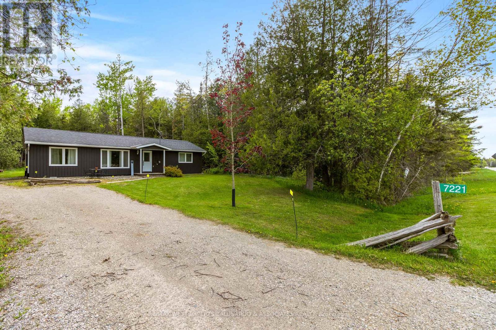 7221 Highway 6 Road, Northern Bruce Peninsula, Ontario  N0H 2T0 - Photo 4 - X12359420