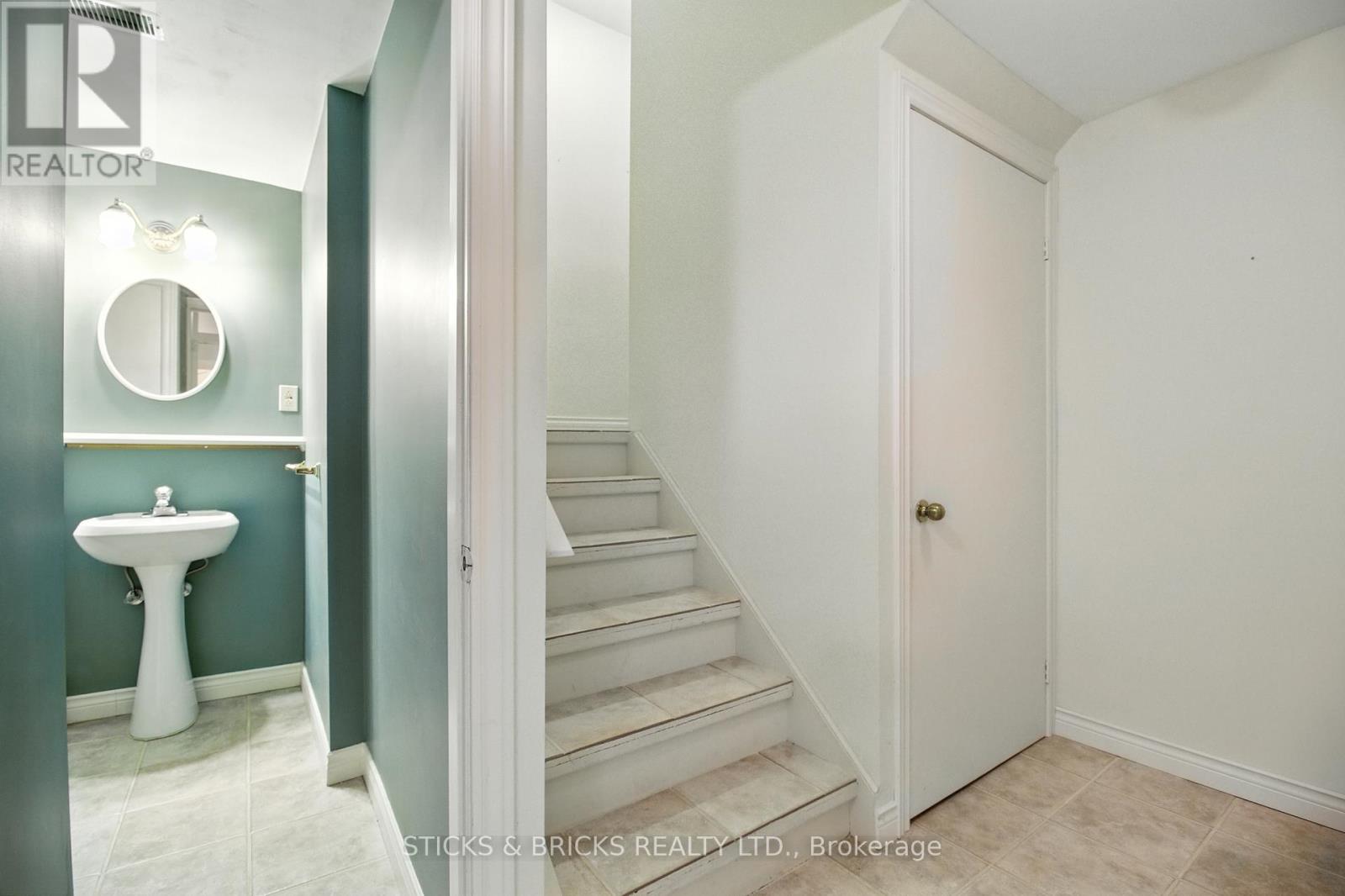 16 - 4667 Portage Road W, Niagara Falls, Ontario  L2E 6A9 - Photo 30 - X12272763