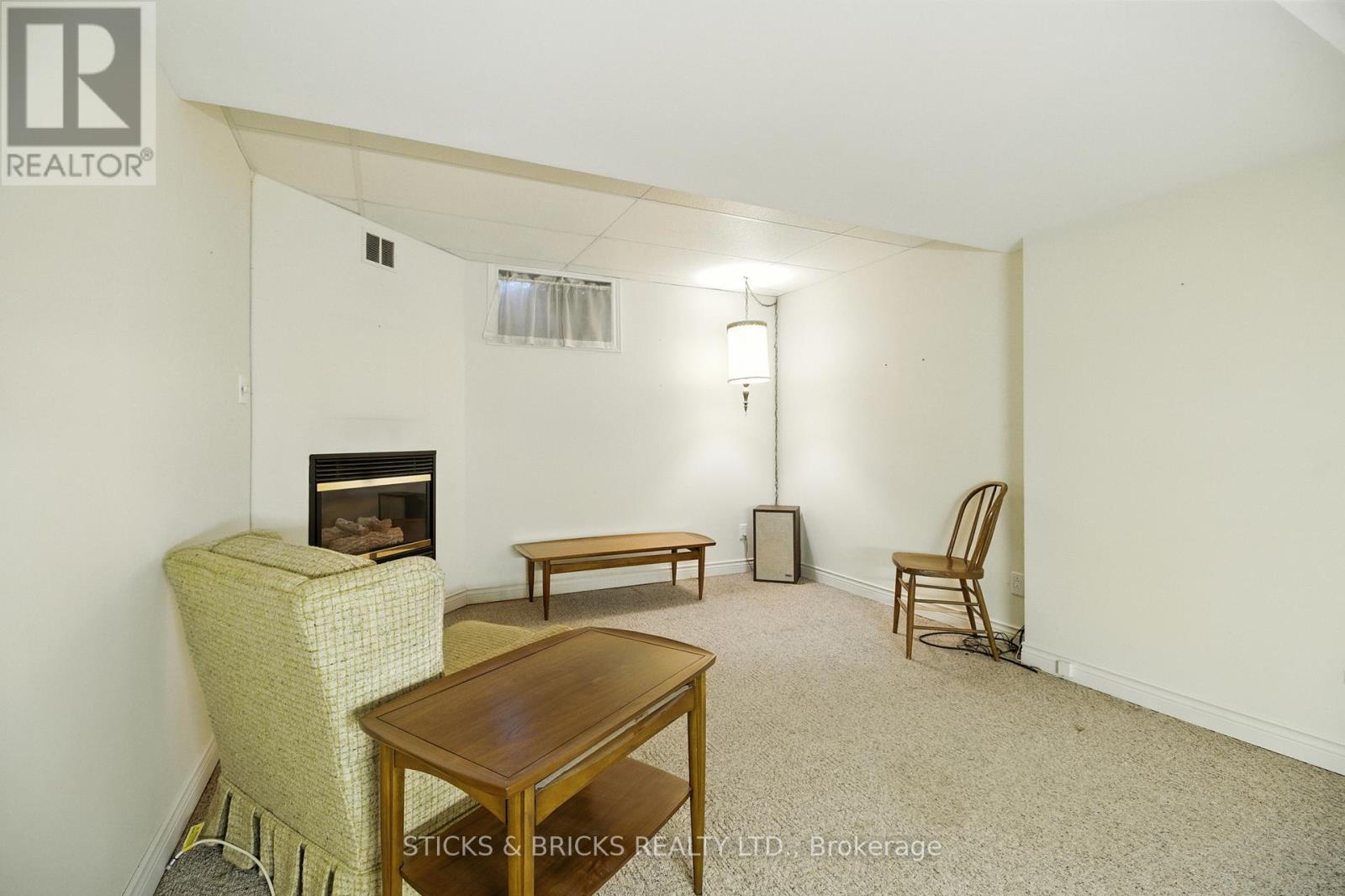 16 - 4667 Portage Road W, Niagara Falls, Ontario  L2E 6A9 - Photo 31 - X12272763