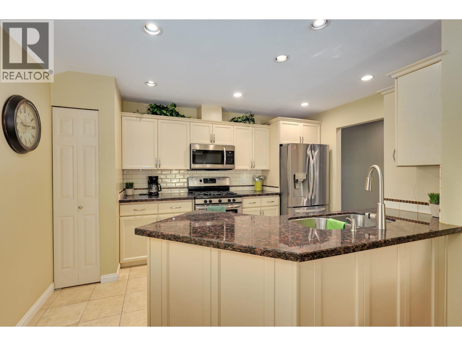 16 101 Parkside Drive, Port Moody, British Columbia  V3H 4W6 - Photo 9 - R3006610