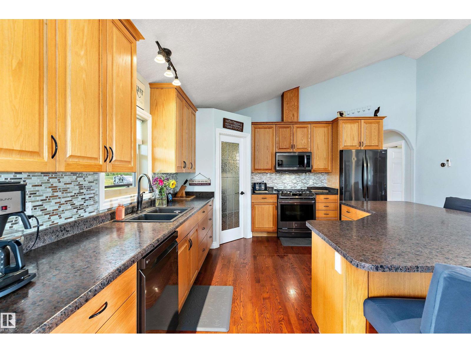 1018 Twp Road 512, Rural Parkland County, Alberta  T7Y 2N6 - Photo 12 - E4454280