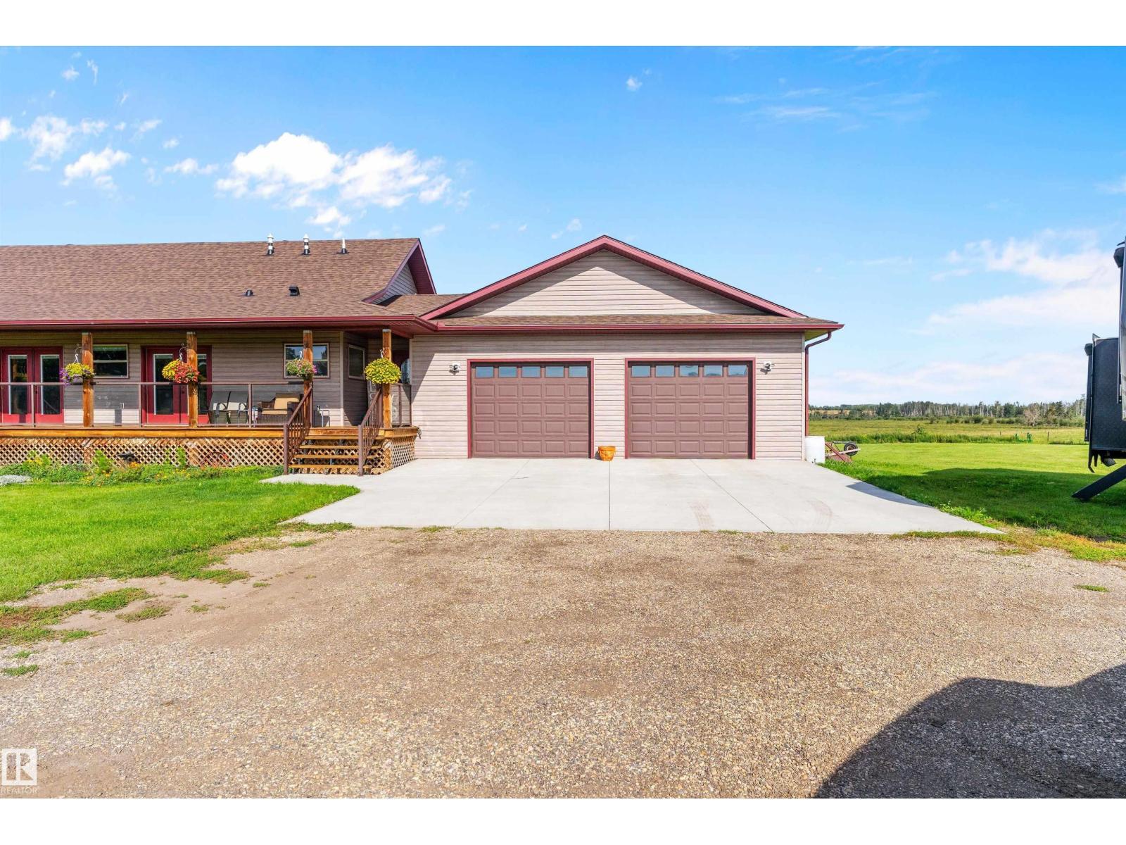 1018 Twp Road 512, Rural Parkland County, Alberta  T7Y 2N6 - Photo 3 - E4454280
