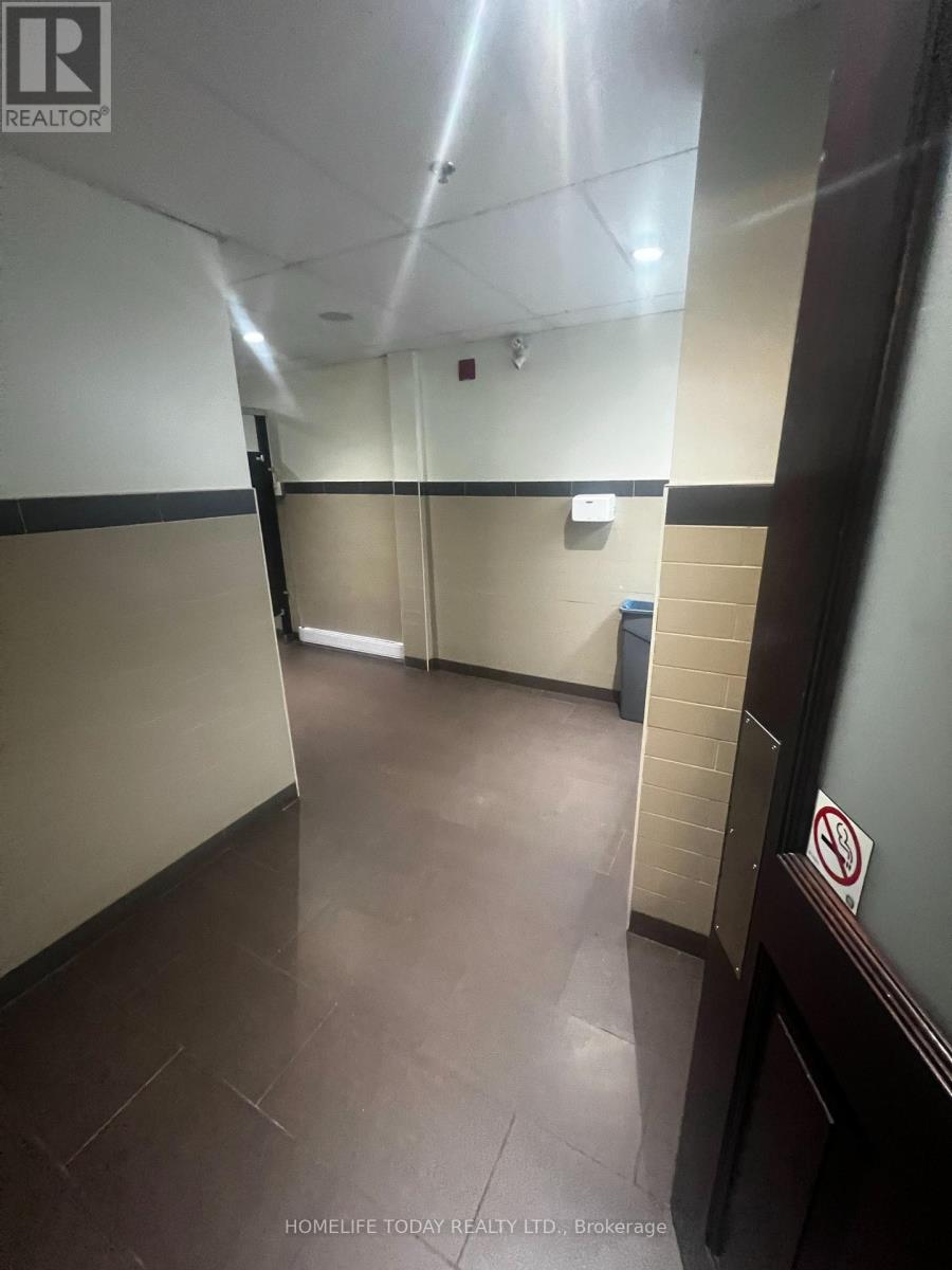 A - 856 Eglinton Avenue E, Toronto, Ontario  M4G 2L1 - Photo 18 - C12359559