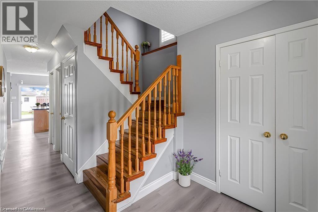 257 Grey Fox Drive, Kitchener, Ontario  N2E 3N7 - Photo 3 - 40762783