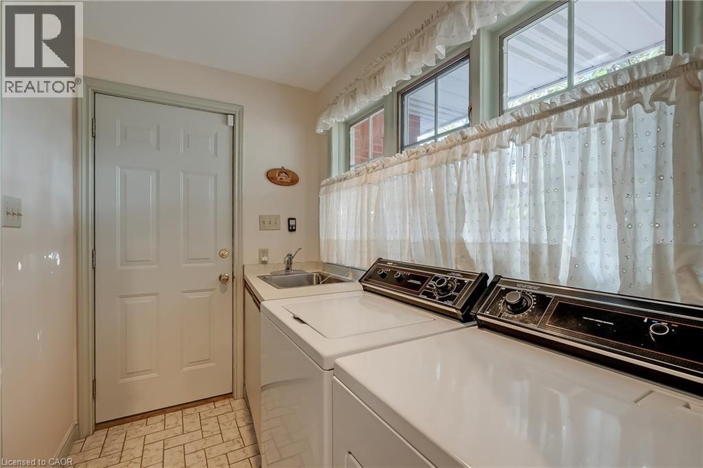 1296 Cumnock Crescent, Oakville, Ontario  L6J 2N7 - Photo 33 - 40759824
