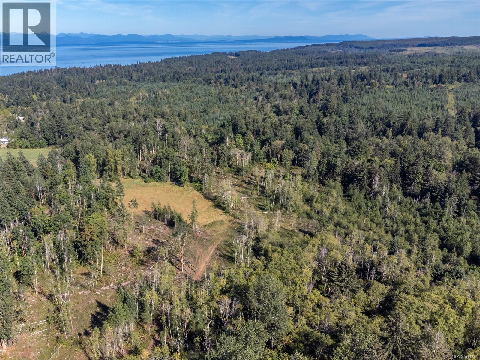 8598 Island Hwy N, Black Creek, British Columbia  V9N 1H3 - Photo 42 - 1011718