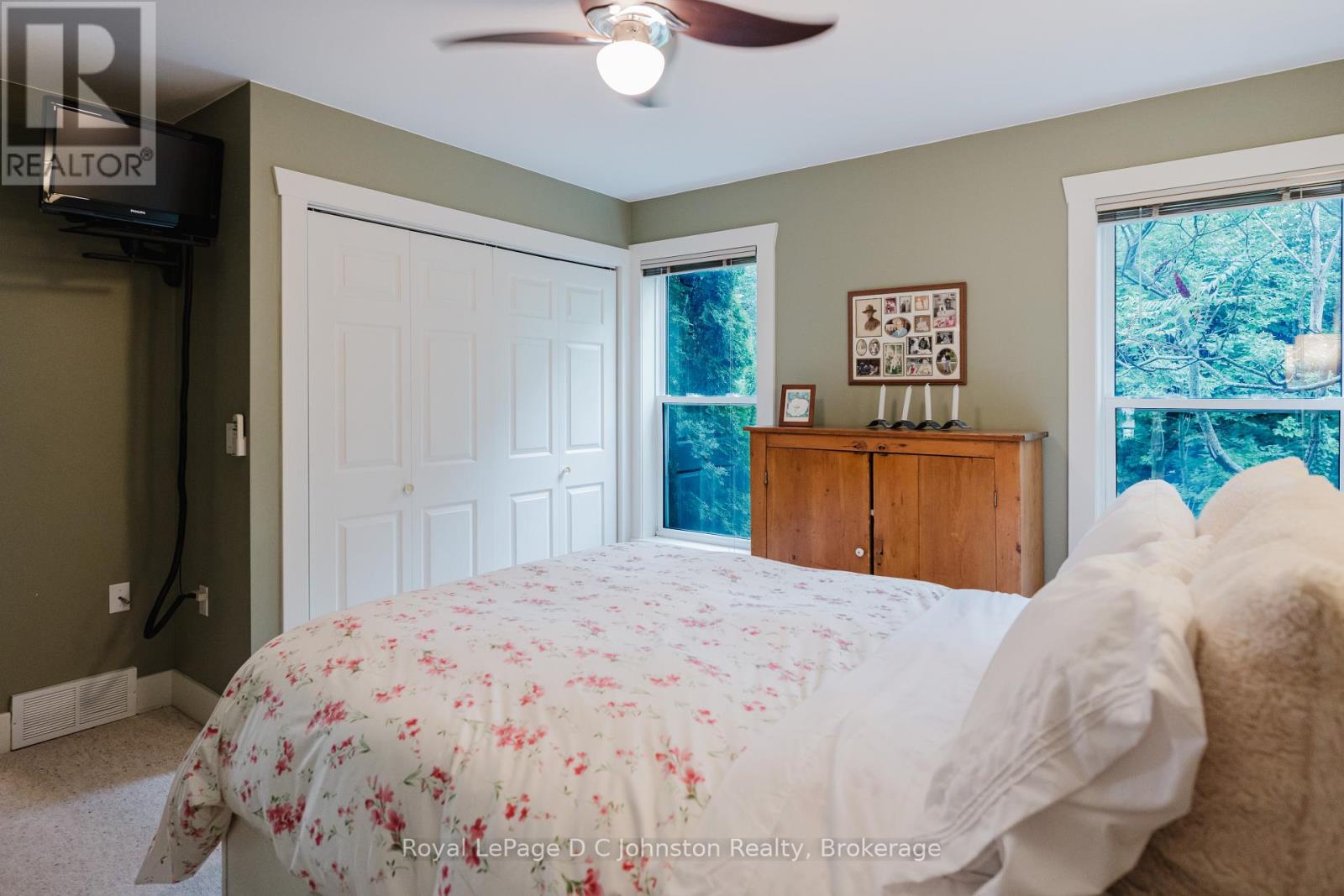 240 Summerhill Road, Saugeen Shores, Ontario  N0H 2L0 - Photo 25 - X12334915