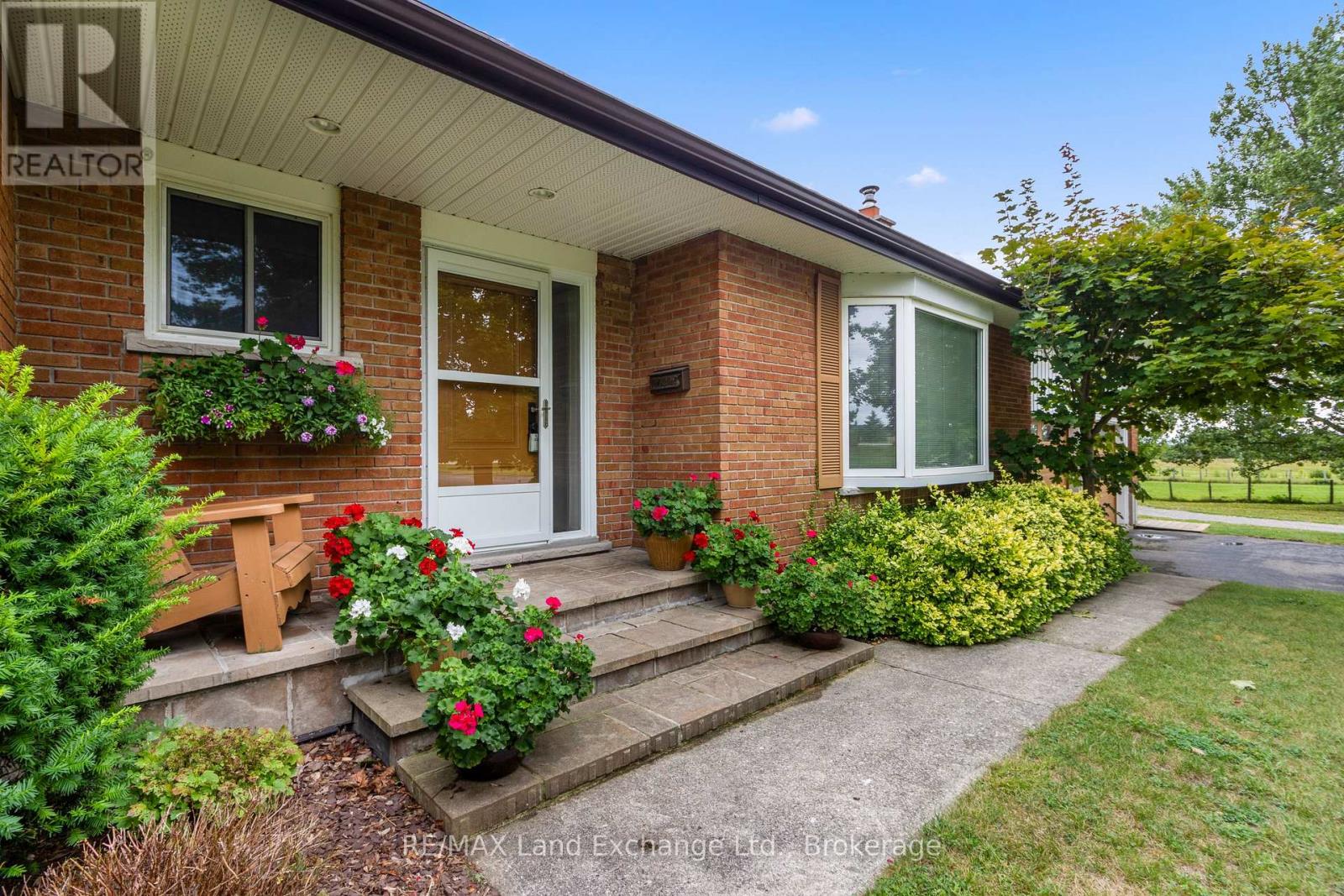 774 Bruce 23 Road, Kincardine, Ontario  N0G 2T0 - Photo 6 - X12344278