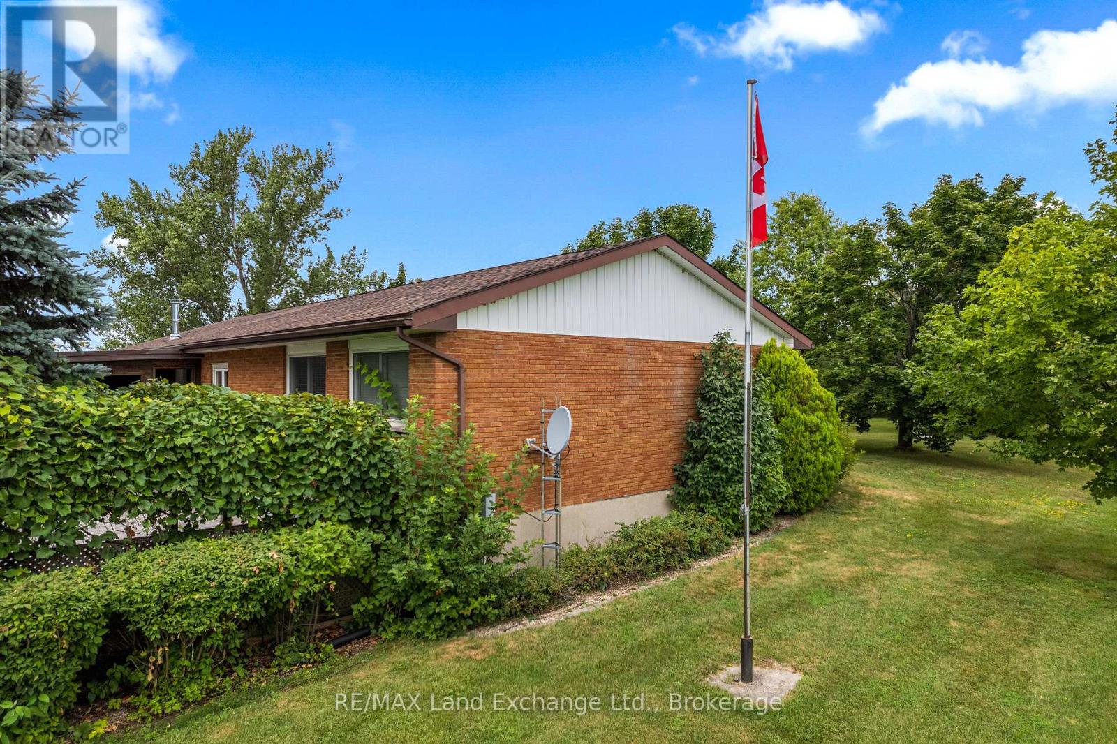 774 Bruce 23 Road, Kincardine, Ontario  N0G 2T0 - Photo 9 - X12344278