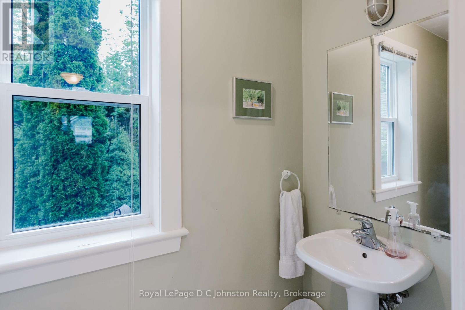 240 Summerhill Road, Saugeen Shores, Ontario  N0H 2L0 - Photo 22 - X12334915
