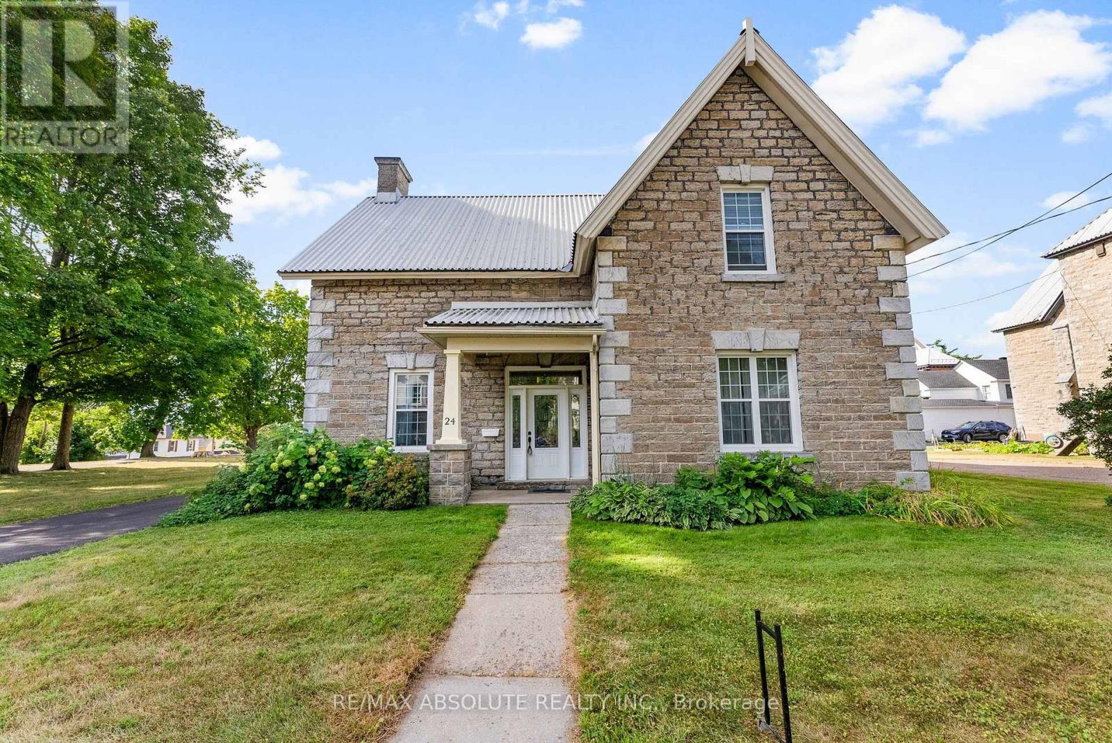 24 OTTAWA STREET, Arnprior, Ontario