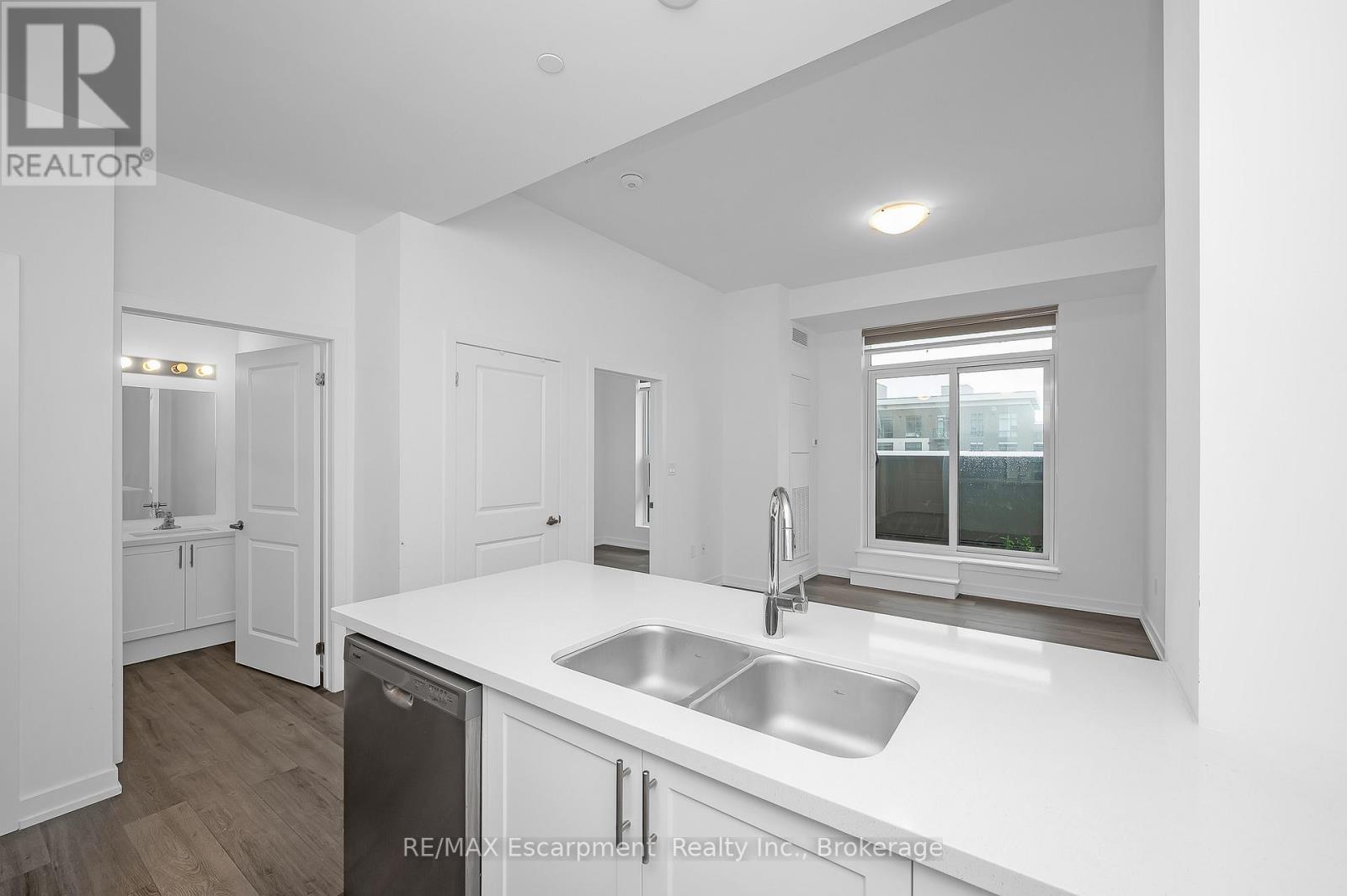 514 - 470 Dundas Street E, Hamilton, Ontario  L8B 2A6 - Photo 11 - X12359617