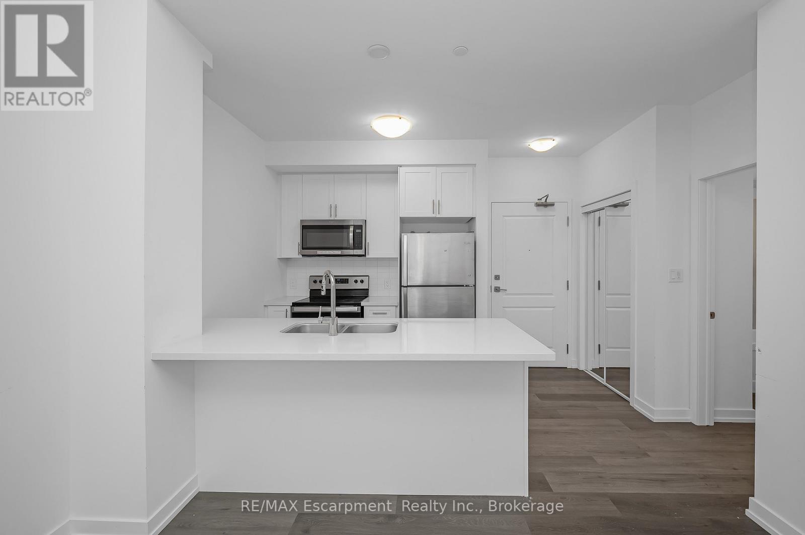 514 - 470 Dundas Street E, Hamilton, Ontario  L8B 2A6 - Photo 12 - X12359617