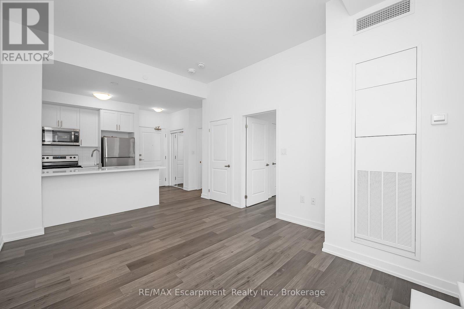 514 - 470 Dundas Street E, Hamilton, Ontario  L8B 2A6 - Photo 14 - X12359617