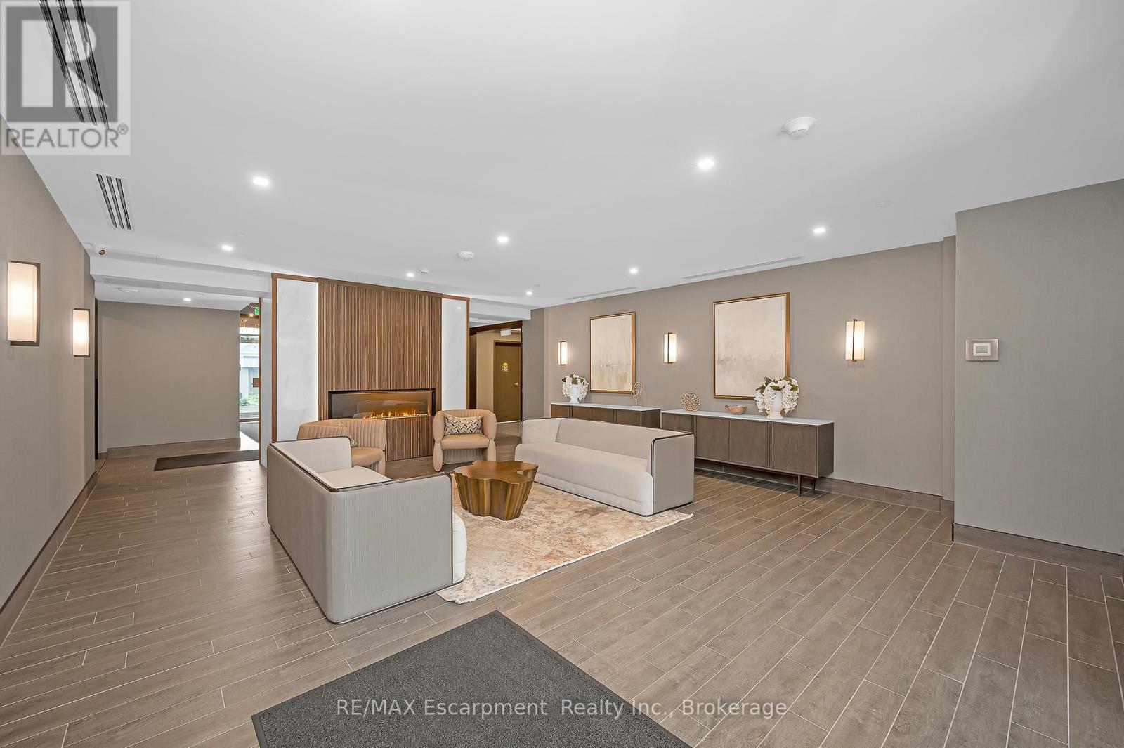 514 - 470 Dundas Street E, Hamilton, Ontario  L8B 2A6 - Photo 4 - X12359617