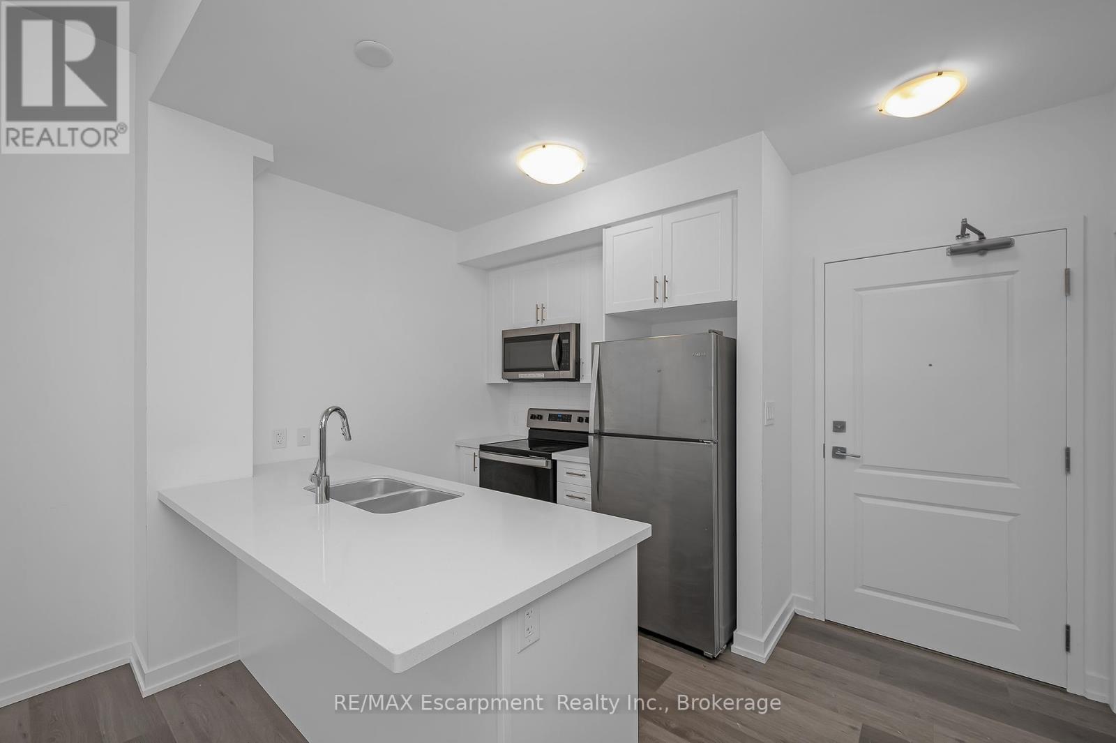 514 - 470 Dundas Street E, Hamilton, Ontario  L8B 2A6 - Photo 9 - X12359617