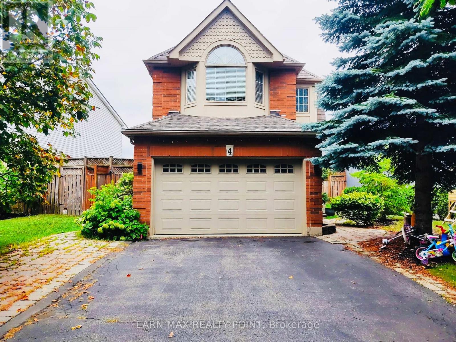 4 Stone Street, Halton Hills, Ontario  L7G 5W6 - Photo 1 - W12359560