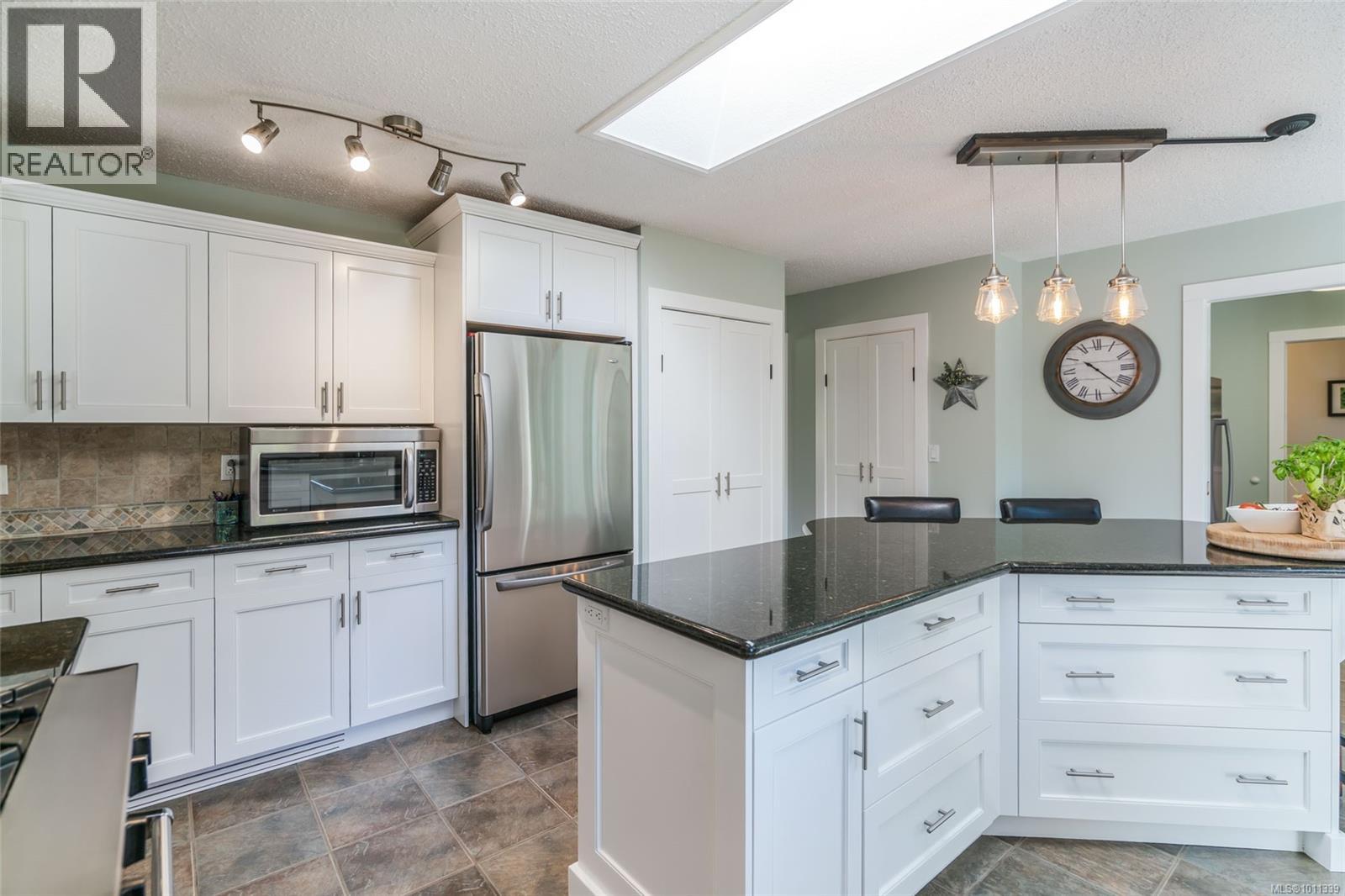 7955 Northwind Dr, Lantzville, British Columbia  V0R 2H0 - Photo 14 - 1011339