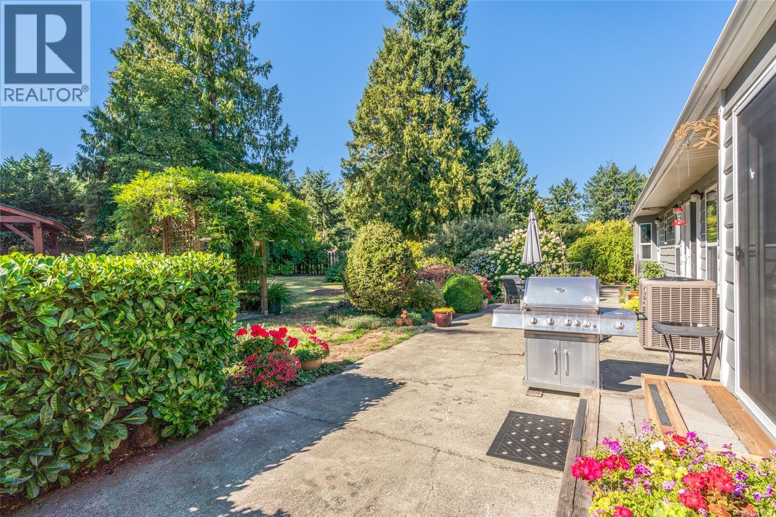 7955 Northwind Dr, Lantzville, British Columbia  V0R 2H0 - Photo 39 - 1011339