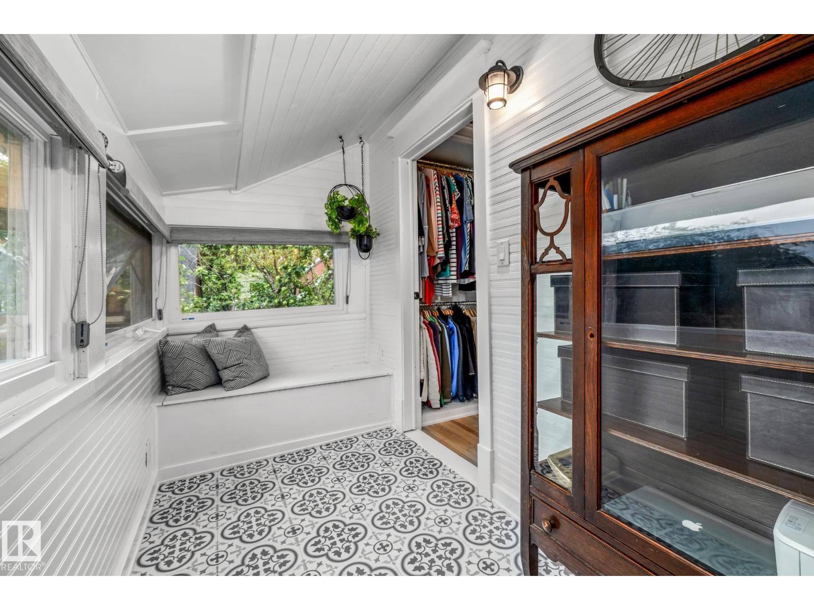 Property at 12417 103 AV NW image 3