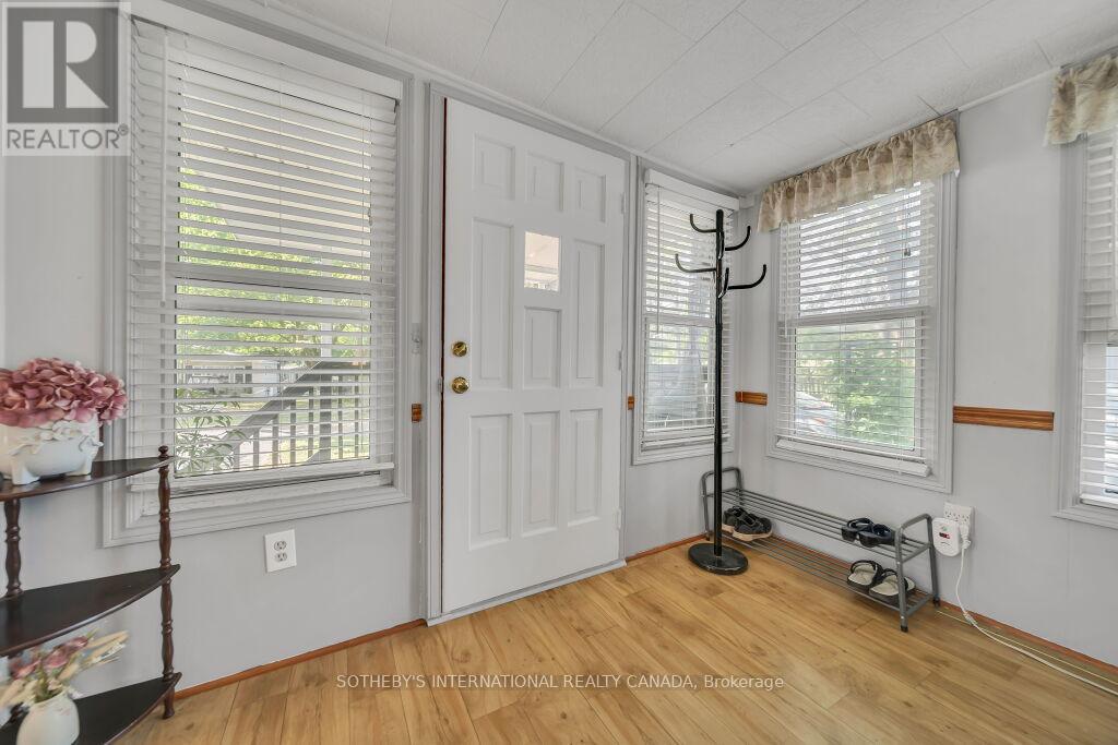 9 - 580 Beaver Creek Road, Waterloo, Ontario  N2J 3Z4 - Photo 6 - X12359554